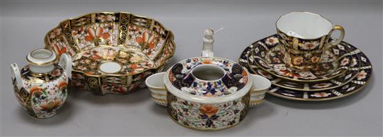A group of Royal Crown Derby ceramics bowl diameter 18cm